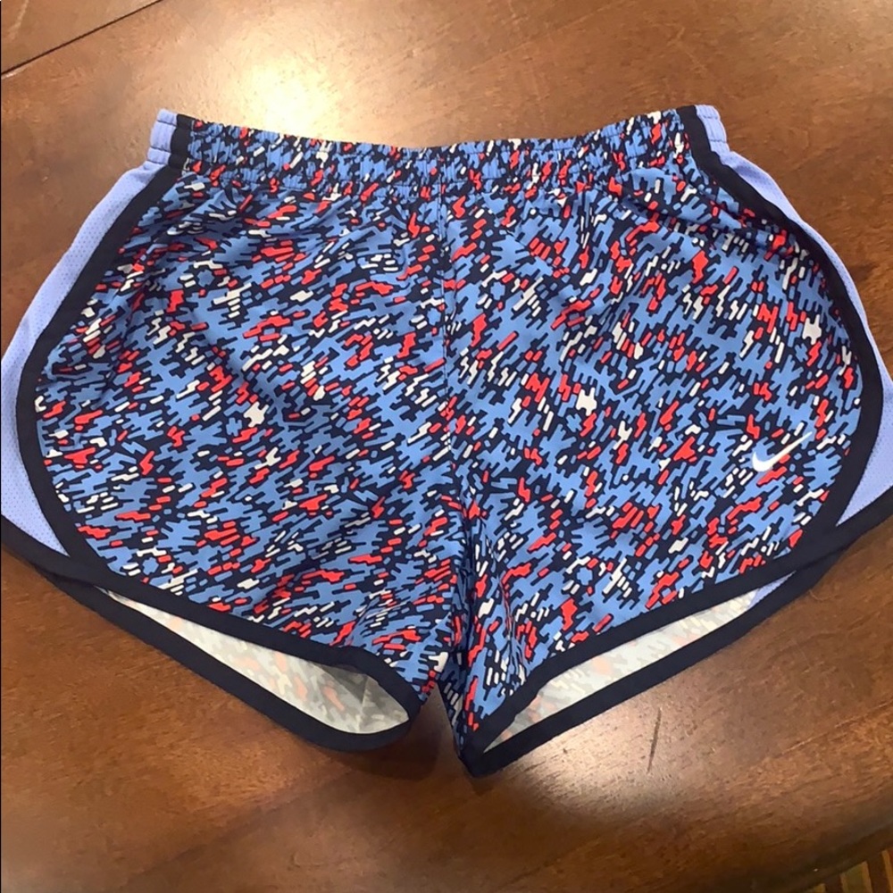 Big kids’ Nike Dri-Fit Tempo